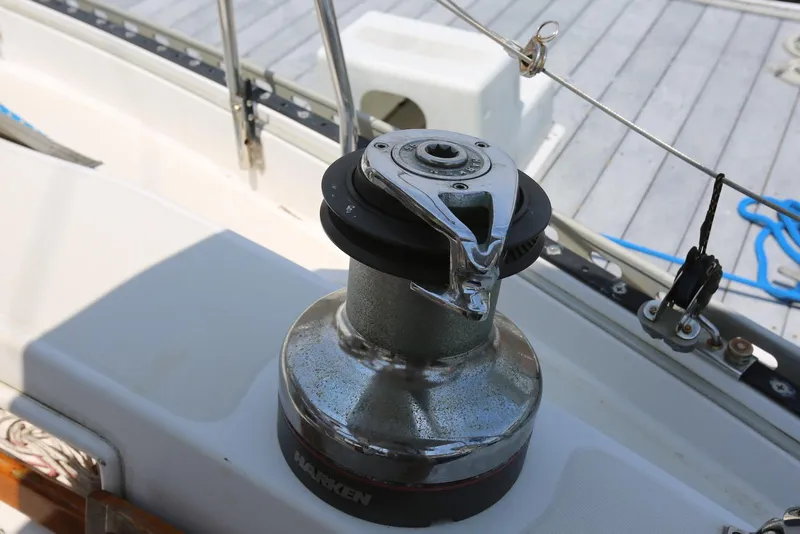 Slide: The Image of Pacific Seacraft 40 2004 - 133