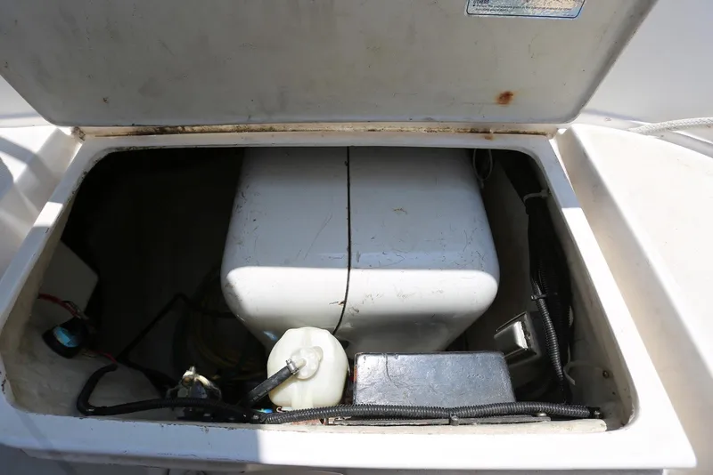 Slide: The Image of Pacific Seacraft 40 2004 - 143