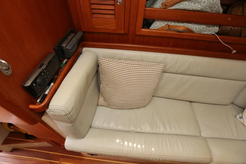 Slide: The Image of Pacific Seacraft 40 2004 - 55