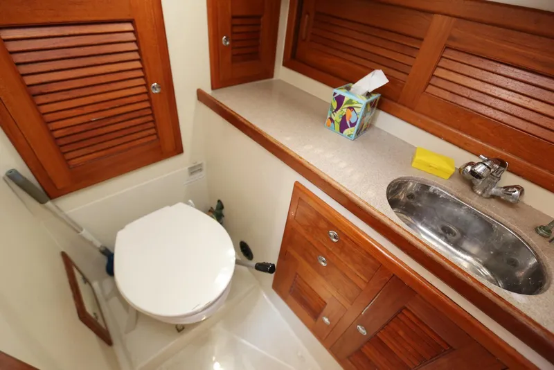 Slide: The Image of Pacific Seacraft 40 2004 - 71