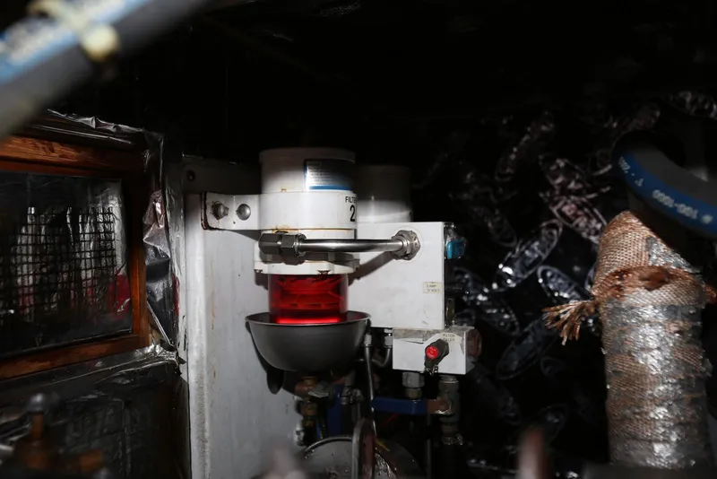 Slide: The Image of Pacific Seacraft 40 2004 - 81