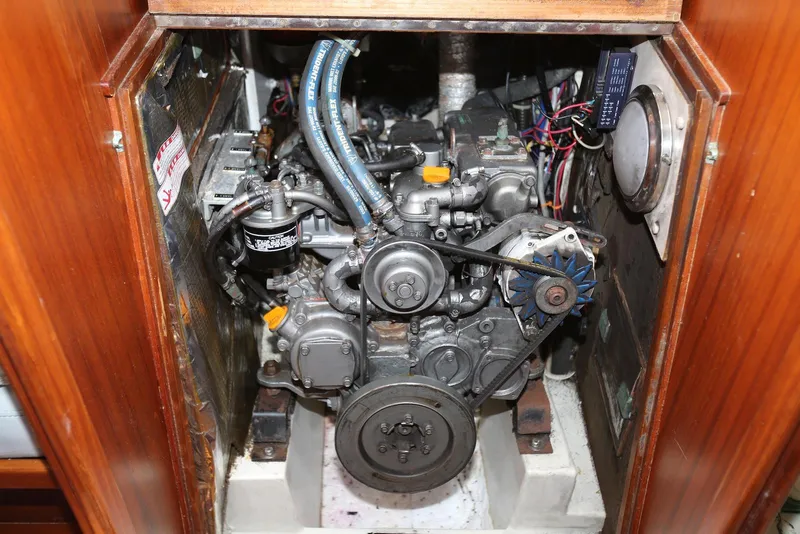 Slide: The Image of Pacific Seacraft 40 2004 - 82