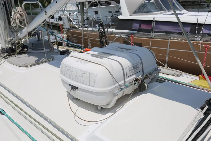 Slide: The Image of Pacific Seacraft 40 2004 - 83