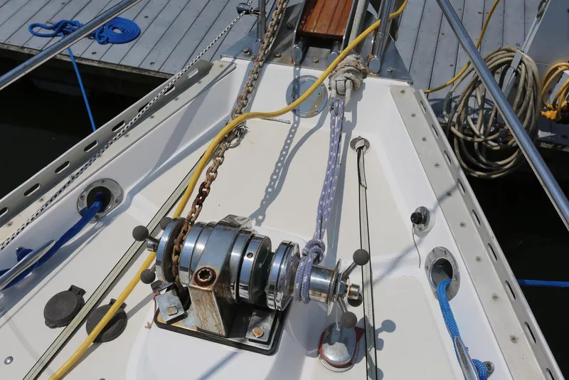 Slide: The Image of Pacific Seacraft 40 2004 - 90