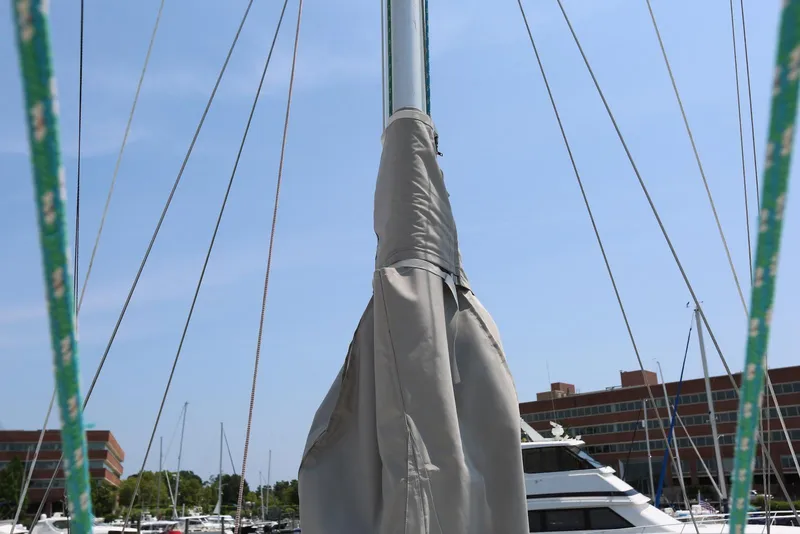 Slide: The Image of Pacific Seacraft 40 2004 - 97