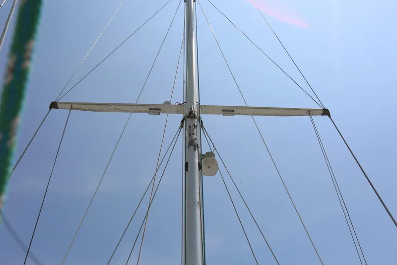 Slide: The Image of Pacific Seacraft 40 2004 - 98