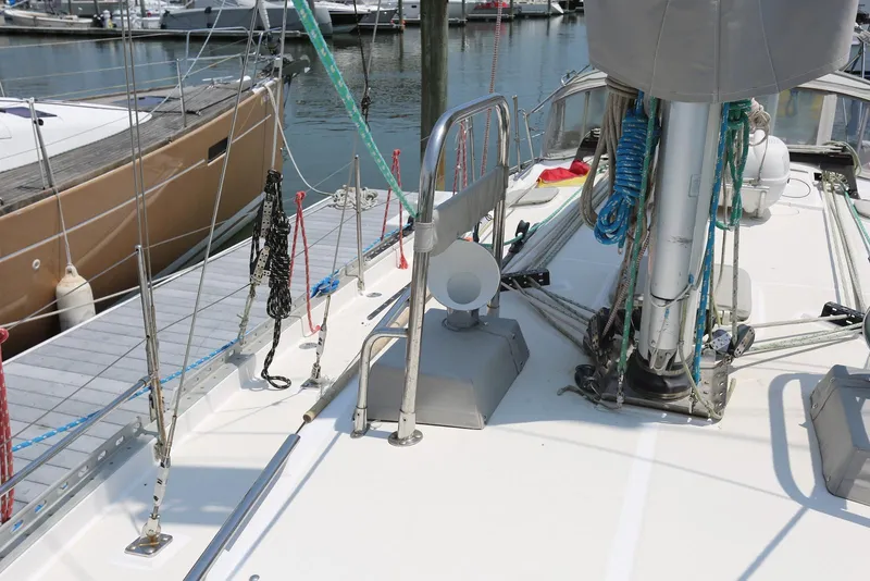 Slide: The Image of Pacific Seacraft 40 2004 - 99