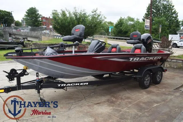 Slide: The Image of Tracker Pro Team 195 Tournament Edition 2025 - 10