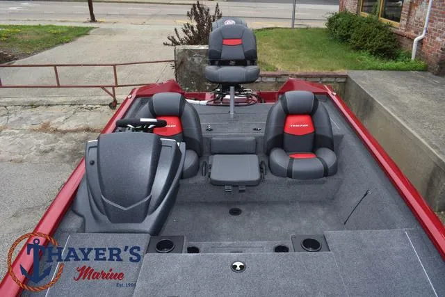 Slide: The Image of Tracker Pro Team 195 Tournament Edition 2025 - 25