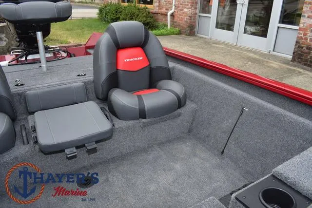 Slide: The Image of Tracker Pro Team 195 Tournament Edition 2025 - 26