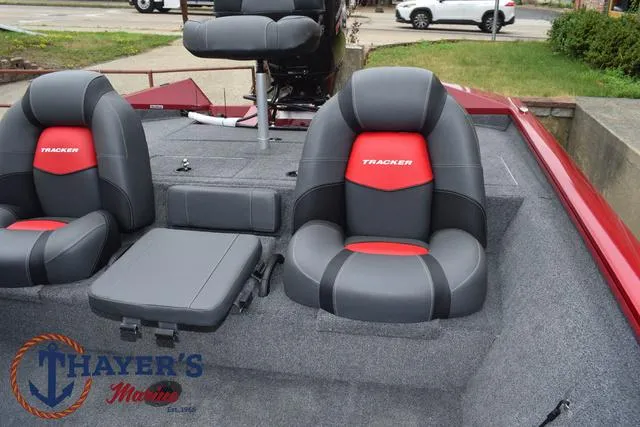 Slide: The Image of Tracker Pro Team 195 Tournament Edition 2025 - 27