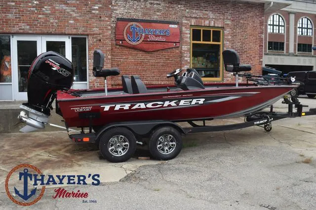 Slide: The Image of Tracker Pro Team 195 Tournament Edition 2025 - 3