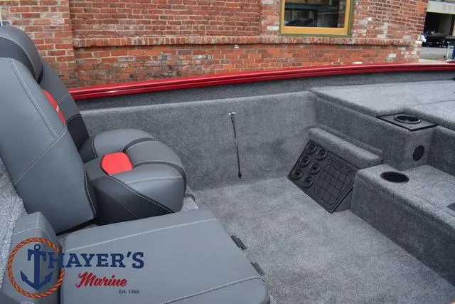 Slide: The Image of Tracker Pro Team 195 Tournament Edition 2025 - 30