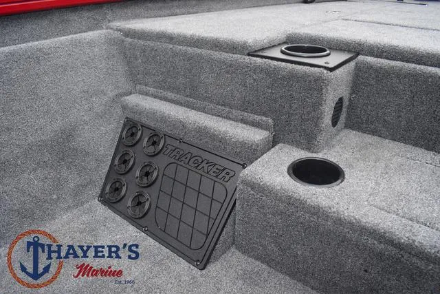 Slide: The Image of Tracker Pro Team 195 Tournament Edition 2025 - 31