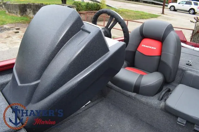 Slide: The Image of Tracker Pro Team 195 Tournament Edition 2025 - 34