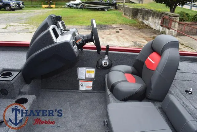 Slide: The Image of Tracker Pro Team 195 Tournament Edition 2025 - 35