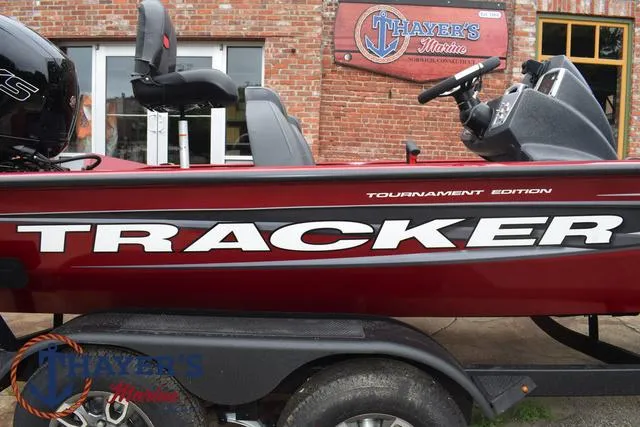 Slide: The Image of Tracker Pro Team 195 Tournament Edition 2025 - 4