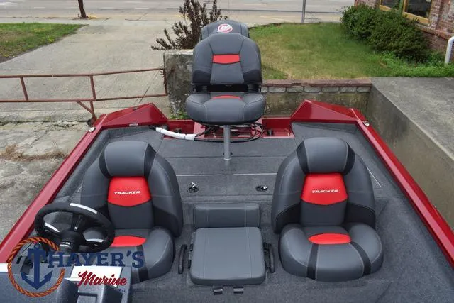 Slide: The Image of Tracker Pro Team 195 Tournament Edition 2025 - 40