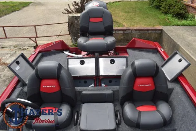 Slide: The Image of Tracker Pro Team 195 Tournament Edition 2025 - 45