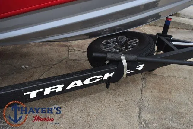 Slide: The Image of Tracker Pro Team 195 Tournament Edition 2025 - 9