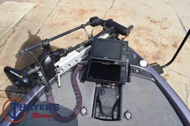 Slide: The Image of Phoenix Bass Boats 921 Elite 2023 - 12