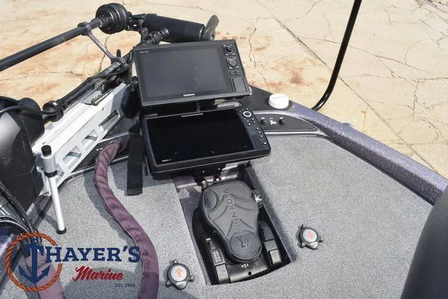 Slide: The Image of Phoenix Bass Boats 921 Elite 2023 - 13