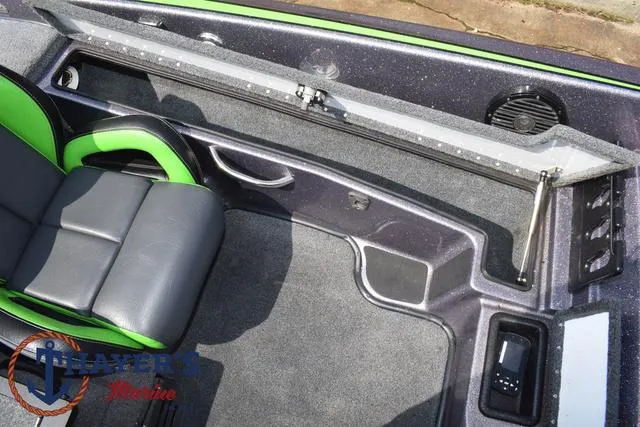 Slide: The Image of Phoenix Bass Boats 921 Elite 2023 - 27