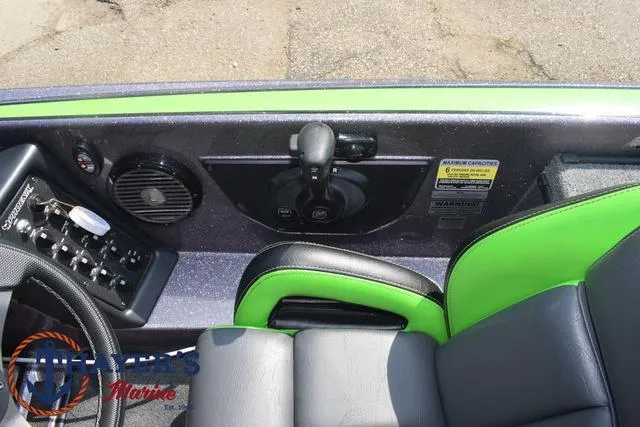 Slide: The Image of Phoenix Bass Boats 921 Elite 2023 - 33