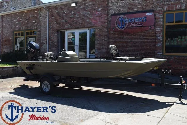 Slide: The Image of Tracker Grizzly 1754 SC 2026 - 10