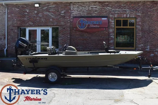 Slide: The Image of Tracker Grizzly 1754 SC 2026 - 9