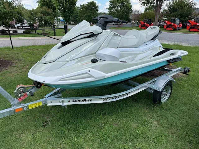 Slide: The Image of Yamaha VX Cruiser HO 2025 - 3