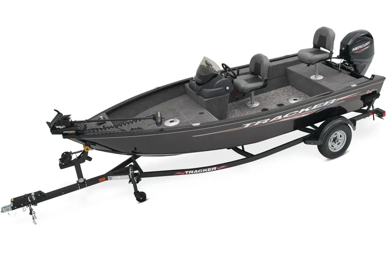 Slide: The Image of 2025 Tracker Super Guide V-16 SC boat with Mercury engine at Bass Pro Shops. - 4