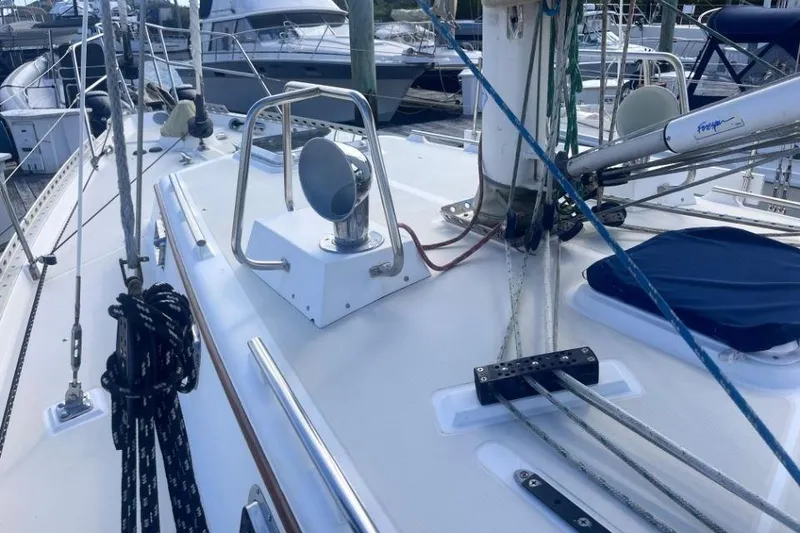 Slide: The Image of Deck of 2002 Pacific Seacraft 40 sailboat with rigging and equipment. - 16