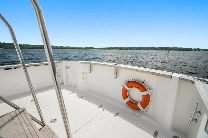 Slide: The Image of Sabre 36 Flybridge 2002 - 19