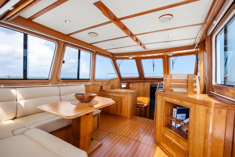 Slide: The Image of Sabre 36 Flybridge 2002 - 25