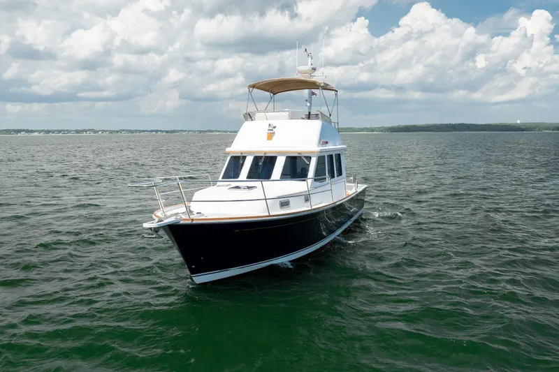 Slide: The Image of Sabre 36 Flybridge 2002 - 4