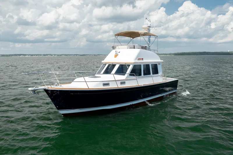 Slide: The Image of Sabre 36 Flybridge 2002 - 5