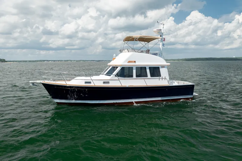 Slide: The Image of Sabre 36 Flybridge 2002 - 6