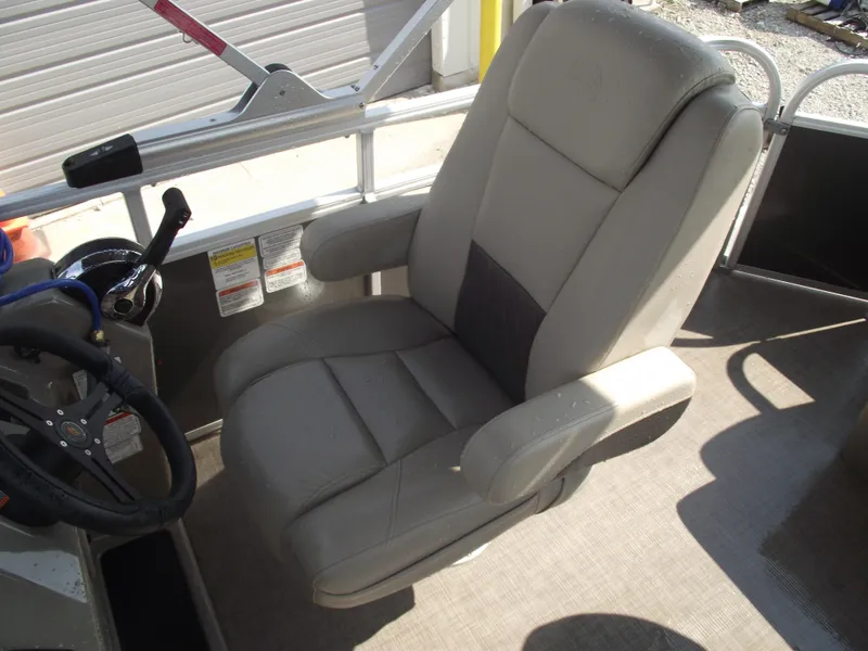Slide: The Image of Captain's chair on 2023 Sun Tracker Party Barge 20 DLX pontoon boat. - 20