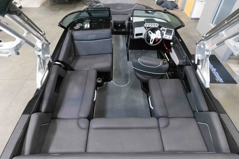 Slide: The Image of MasterCraft NXT 20 2019 - 10