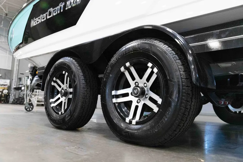 Slide: The Image of MasterCraft NXT 20 2019 - 5
