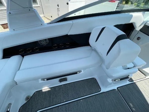 Slide: The Image of Four Winns H6 OB LAST ONE 2025 - 18