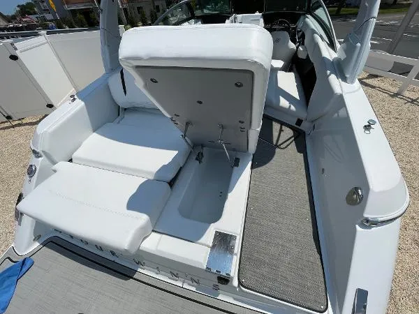 Slide: The Image of Four Winns H6 OB LAST ONE 2025 - 26