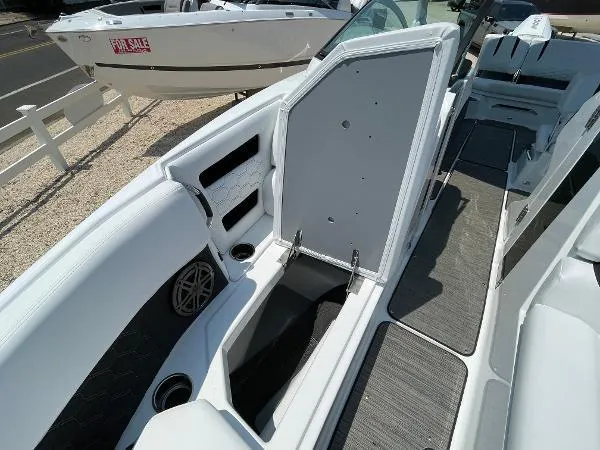 Slide: The Image of Four Winns H6 OB LAST ONE 2025 - 7