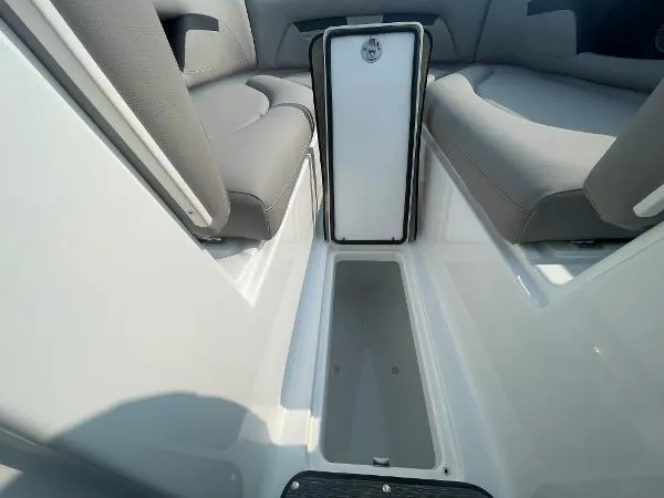 Slide: The Image of Four Winns HD8 OB LAST ONE 2025 - 24