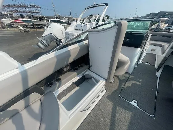 Slide: The Image of Four Winns HD8 OB LAST ONE 2025 - 30