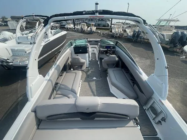 Slide: The Image of Four Winns HD8 OB LAST ONE 2025 - 35