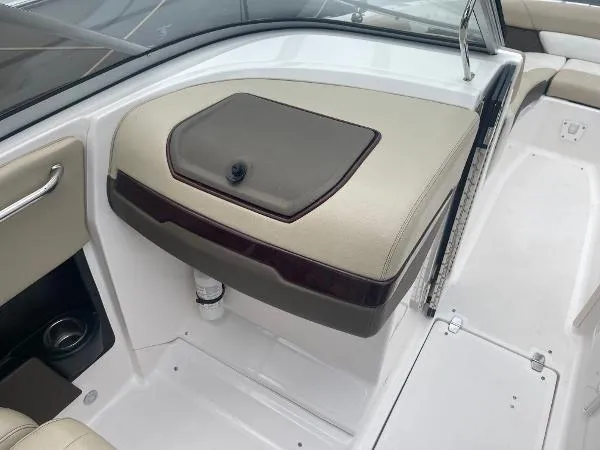 Slide: The Image of Regal 2700 Bowrider 2014 - 16