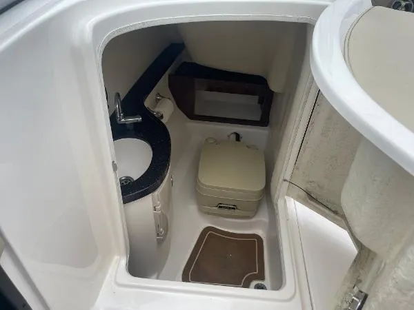 Slide: The Image of Regal 2700 Bowrider 2014 - 18