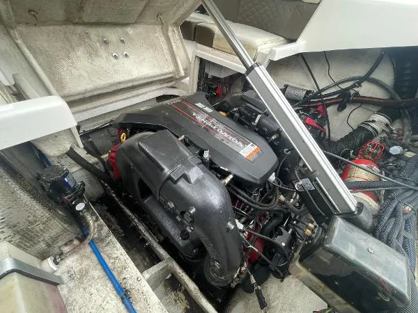 Slide: The Image of Regal 2700 Bowrider 2014 - 30